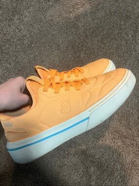 Orange Men's Low-Top Sneakers